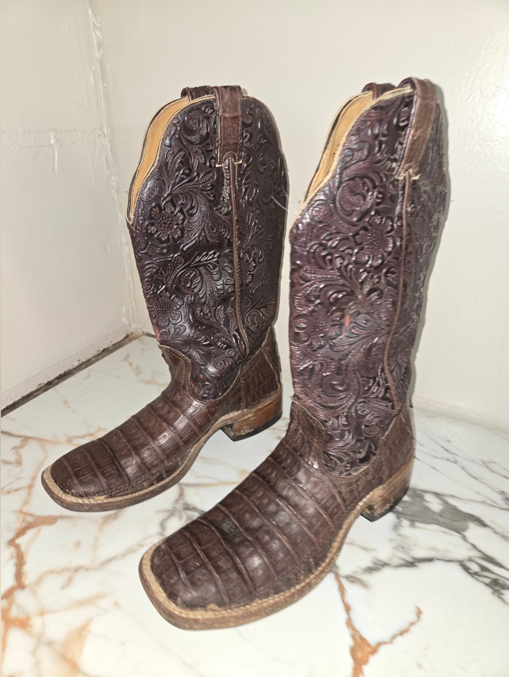 Boulet Alligator Mens Boots, Size 7 1/2, Retails For  $375.00